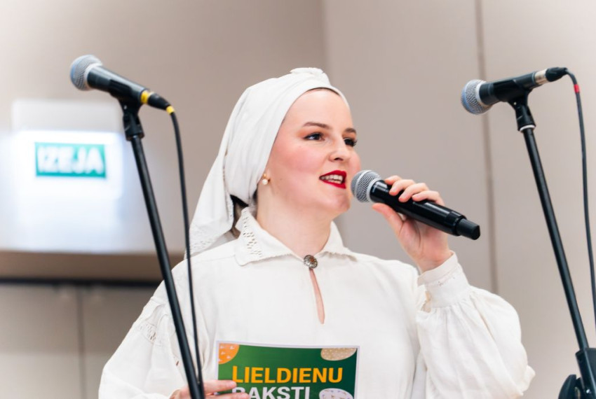 Baltkrievi izrotāja svētkus "Lieldienu raksti" Forštatē