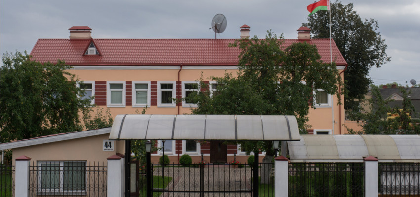 Генеральнае консульства Беларусі пераходзіць на абмежаваны графік прыёму наведвальнікаў