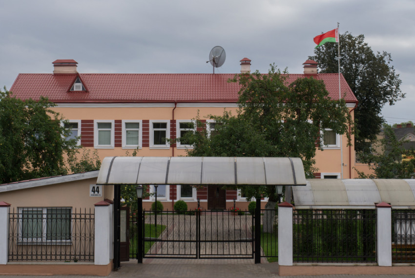 Генеральнае консульства Беларусі пераходзіць на абмежаваны графік прыёму наведвальнікаў