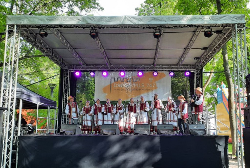 Daugavpils dzimšanas dienā “Kupaļinka” izpildīja baltkrievu dziesmas  
