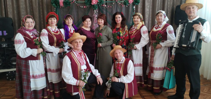 Ансамбль "Купалинка" выступил с благоворительным концертом в Кумбули