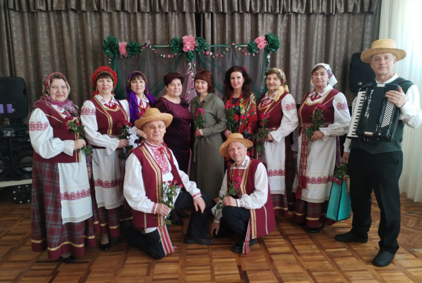 Ансамбль "Купалинка" выступил с благоворительным концертом в Кумбули