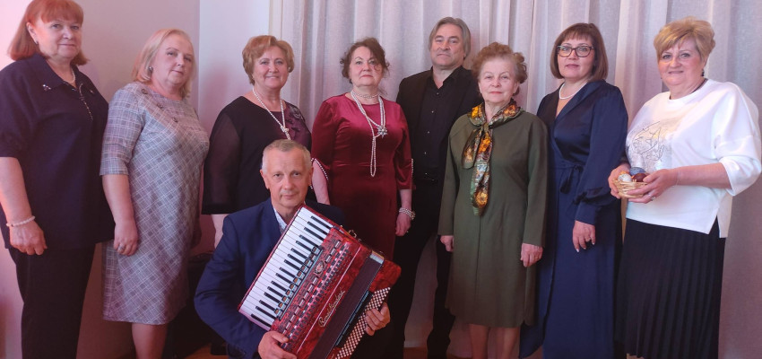 Anamblis “Spadčina” sirsnīgi sveic Latviešu biedrību gaišajos Lieldienu svētkos!