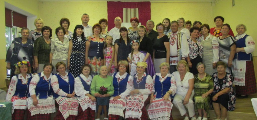 Daugavas krastu divu pilsētu baltkrievi nosvinēja “Свята бульбы”