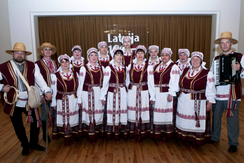 “Купалінка” віншуе Даўгаўпілс з 745-годдзем